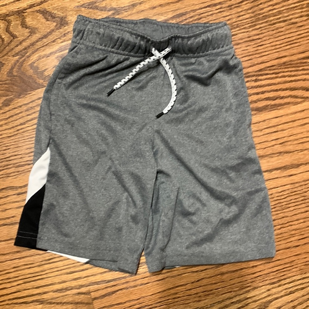 jumping bean athletic shorts size 6
